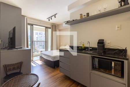 Cozinha de kitnet/studio para alugar com 1 quarto, 26m² em Sumarezinho, São Paulo