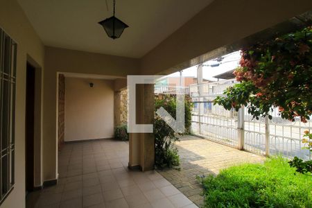 Entrada de casa para alugar com 4 quartos, 215m² em Vila Prudente, São Paulo