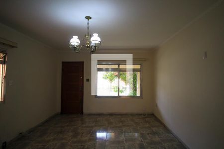 Sala de casa para alugar com 4 quartos, 215m² em Vila Prudente, São Paulo