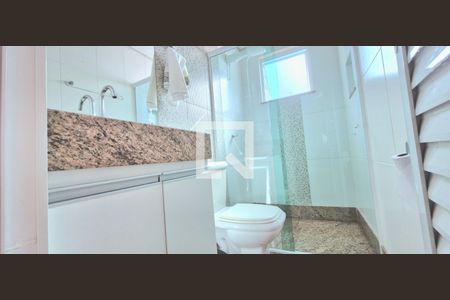 Banheiro social 1 de casa à venda com 3 quartos, 260m² em Joá, Lagoa Santa