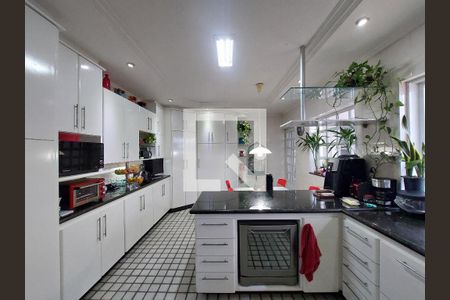 Cozinha de casa à venda com 4 quartos, 600m² em Interlagos, São Paulo