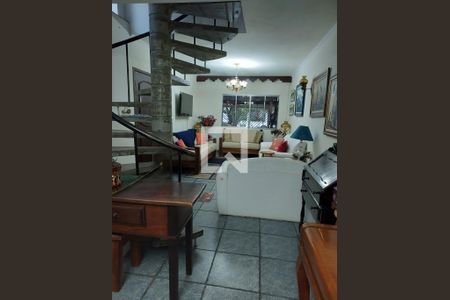 Sala de casa à venda com 3 quartos, 100m² em Vila Madalena, São Paulo