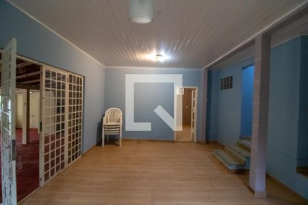 Sala de casa à venda com 3 quartos, 125m² em Vila Nova, Porto Alegre