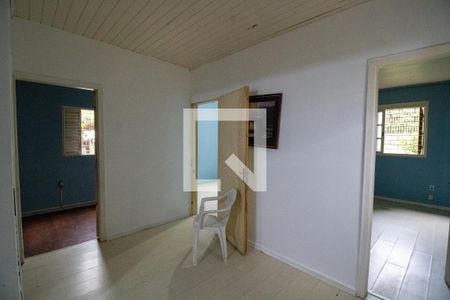 Corredor da Sala  de casa à venda com 3 quartos, 125m² em Vila Nova, Porto Alegre
