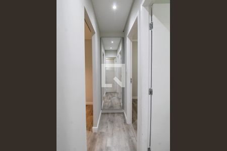 Corredor - Quartos de apartamento à venda com 2 quartos, 50m² em Vila Gustavo, São Paulo