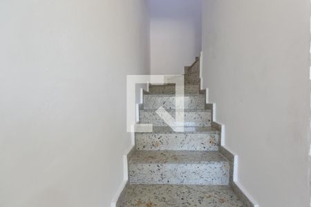 Escada de casa de condomínio à venda com 2 quartos, 60m² em Vila Brasil, São Paulo