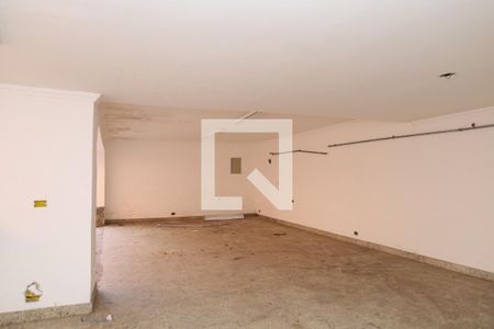 Área de Serviço e Garagem de casa para alugar com 4 quartos, 400m² em Vila Princesa Isabel, São Paulo