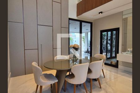 Sala de casa de condomínio à venda com 4 quartos, 300m² em Recreio dos Bandeirantes, Rio de Janeiro