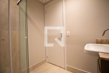 Banheiro de apartamento para alugar com 1 quarto, 21m² em Santo Amaro, São Paulo