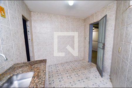 Cozinha de casa para alugar com 1 quarto, 45m² em Boa Vista, Belo Horizonte