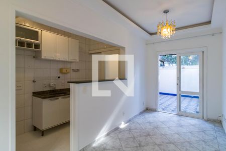 Sala de casa de condomínio à venda com 2 quartos, 70m² em Parque Reboucas, São Paulo