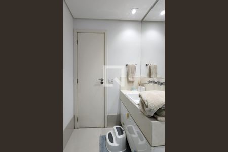Banheiro da Suíte 3 de apartamento à venda com 4 quartos, 242m² em Nova Petrópolis, São Bernardo do Campo
