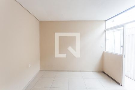 Sala/Quarto de kitnet/studio para alugar com 1 quarto, 30m² em Santo Andre, Belo Horizonte