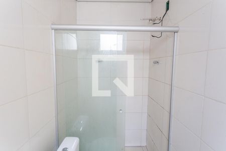 Banheiro Social de kitnet/studio para alugar com 1 quarto, 30m² em Santo Andre, Belo Horizonte