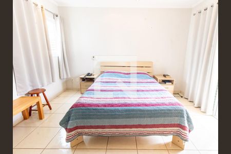 Suíte 1 de casa para alugar com 3 quartos, 235m² em Vila Regente Feijó, São Paulo