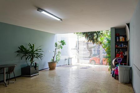 Garagem de casa à venda com 3 quartos, 185m² em Vila Anglo Brasileira, São Paulo