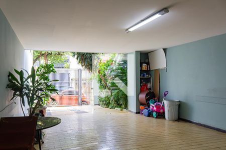 Garagem de casa à venda com 3 quartos, 185m² em Vila Anglo Brasileira, São Paulo