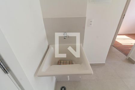 Sala/Cozinha de apartamento para alugar com 2 quartos, 32m² em Fazenda Aricanduva, São Paulo