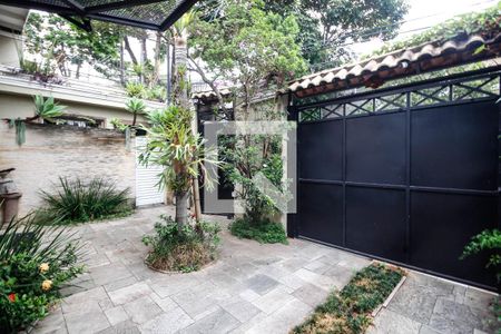 Garagem de casa à venda com 4 quartos, 600m² em Jardim São Paulo, São Paulo