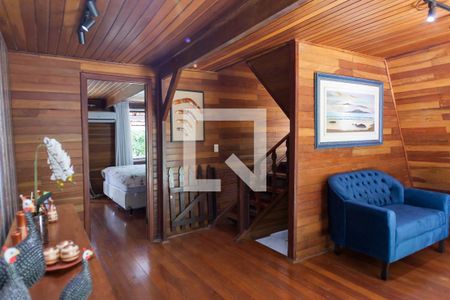 Sala 2 de casa de condomínio à venda com 3 quartos, 200m² em Retiro do Chalé (piedade do Paraopeba), Brumadinho