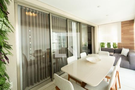 Varanda de apartamento para alugar com 1 quarto, 61m² em Itaim Bibi, São Paulo