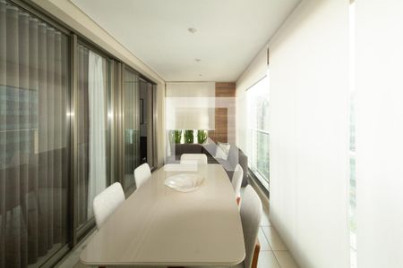 Varanda de apartamento para alugar com 1 quarto, 61m² em Itaim Bibi, São Paulo