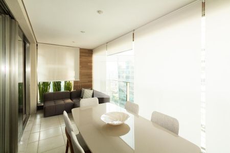 Varanda de apartamento para alugar com 1 quarto, 61m² em Itaim Bibi, São Paulo