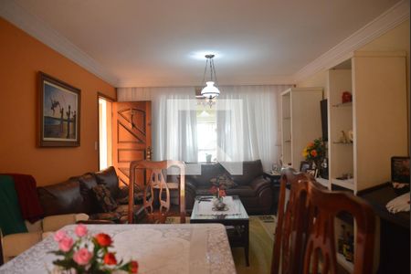 Sala de casa à venda com 4 quartos, 201m² em Vila Gilda, Santo André