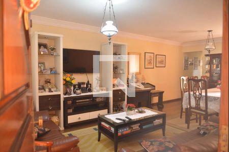 Sala de casa à venda com 4 quartos, 201m² em Vila Gilda, Santo André