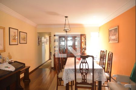 Sala de casa à venda com 4 quartos, 201m² em Vila Gilda, Santo André