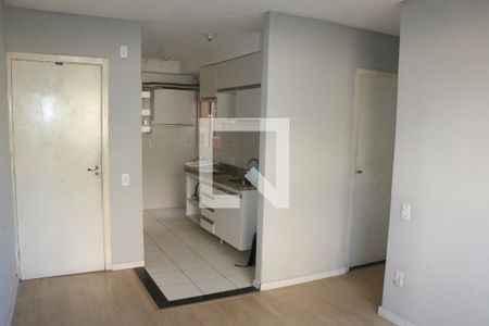 Sala de apartamento para alugar com 2 quartos, 45m² em Cerâmica, Nova Iguaçu