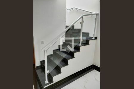 Casa à venda com 3 quartos, 108m² em Vila Sao Geraldo, São Paulo