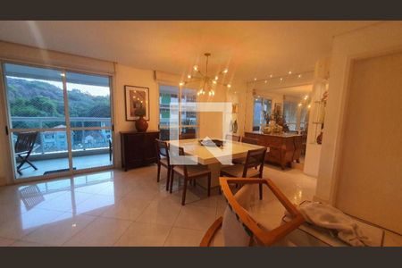 Apartamento à venda com 4 quartos, 160m² em Icaraí, Niterói