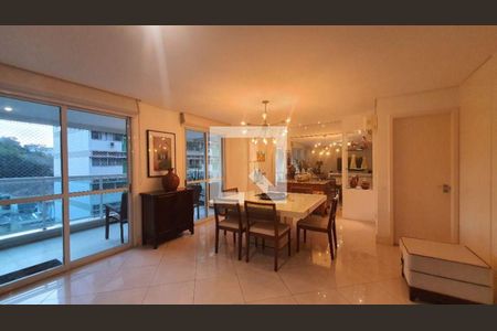 Apartamento à venda com 4 quartos, 160m² em Icaraí, Niterói