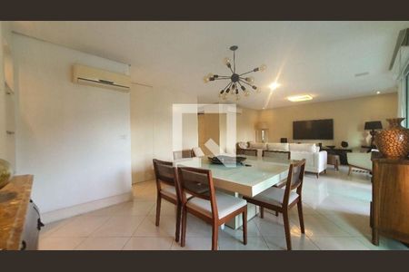 Apartamento à venda com 4 quartos, 160m² em Icaraí, Niterói