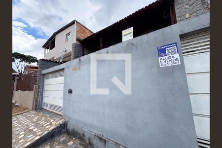 Placa e Fachada  de casa à venda com 6 quartos, 360m² em Riacho das Pedras, Contagem