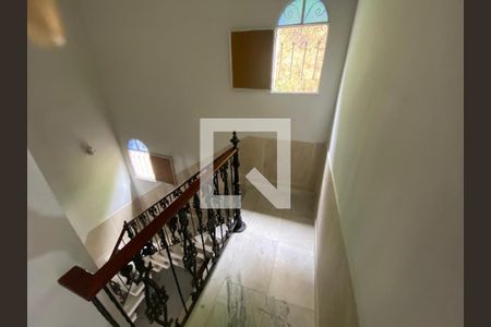 Casa à venda com 3 quartos, 195m² em Santa Rosa, Niterói