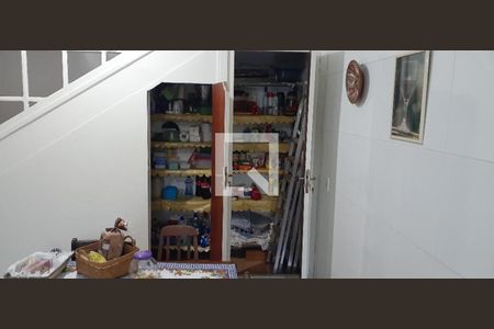 Casa à venda com 5 quartos, 222m² em Piratininga, Niterói