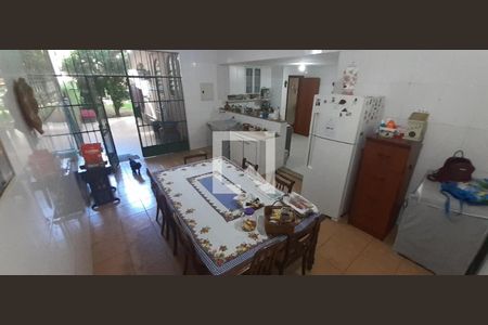 Casa à venda com 5 quartos, 222m² em Piratininga, Niterói
