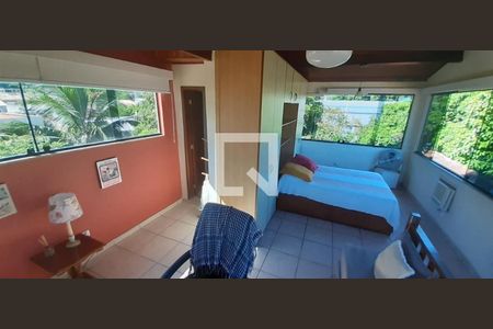 Casa à venda com 5 quartos, 222m² em Piratininga, Niterói