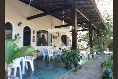 Casa à venda com 5 quartos, 222m² em Piratininga, Niterói