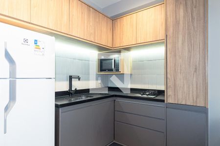 Cozinha de apartamento para alugar com 1 quarto, 31m² em Indianópolis, São Paulo