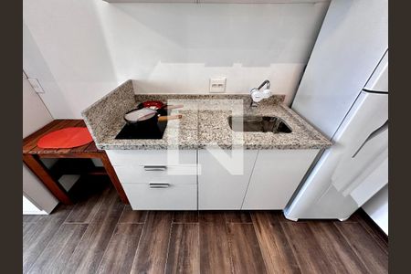 Cozinha de kitnet/studio à venda com 0 quarto, 28m² em Jardim das Acacias, São Paulo