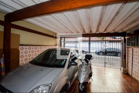 Garagem de casa à venda com 3 quartos, 240m² em Vila Adelaide Perella, Guarulhos