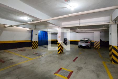 Garagem de apartamento para alugar com 2 quartos, 70m² em Vila Tupi, Praia Grande