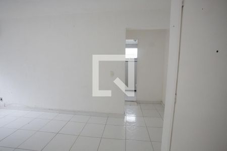 Sala de apartamento para alugar com 1 quarto, 40m² em Taquara, Rio de Janeiro