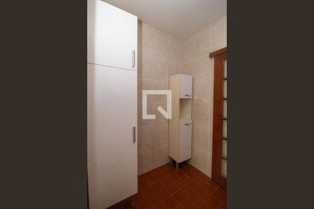 Cozinha de apartamento à venda com 2 quartos, 67m² em Teresópolis, Porto Alegre