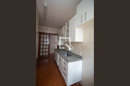 Cozinha de apartamento à venda com 2 quartos, 67m² em Teresópolis, Porto Alegre