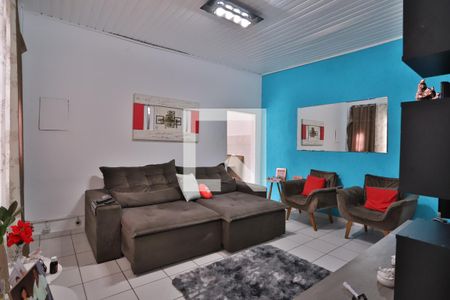 Sala de casa à venda com 6 quartos, 320m² em Vila Prudente, São Paulo