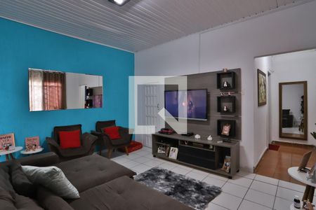 Sala de casa à venda com 6 quartos, 320m² em Vila Prudente, São Paulo